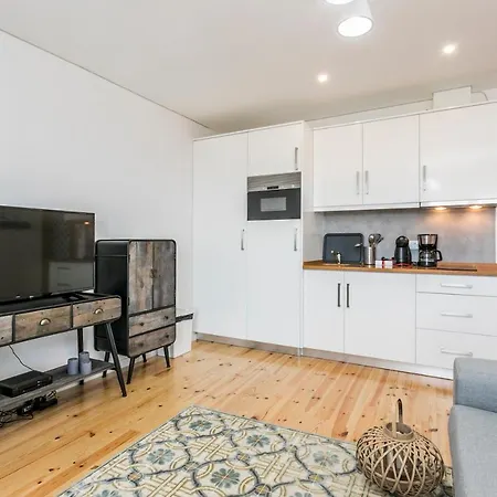 Santo Estevao By Spoton Apartments-3